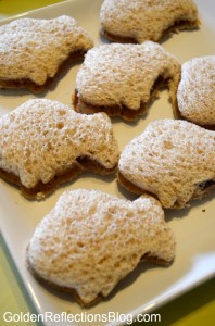 Fish cutout peanut butter and jelly sandwiches - Fish themed birthday party | www.GoldenReflectionsBlog.com