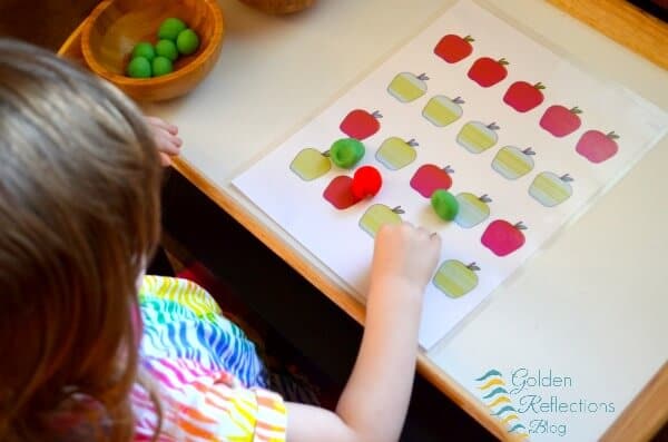 Play dough matching, sequencing, and patterns with apple theme tot school week. www.GoldenReflectionsBlog.com
