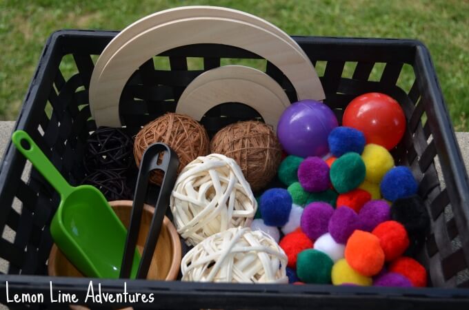 Circle-Toddler-Sensory-Bin-Items