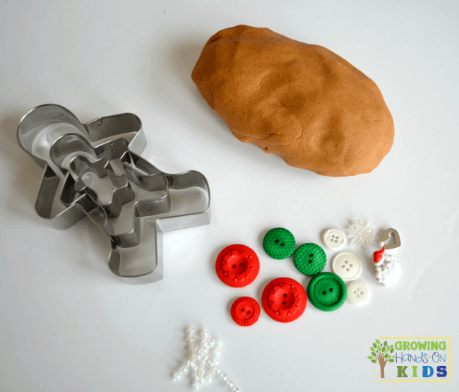 Gingerbread man play dough kit, perfect for quiet time or a gift for preschoolers.