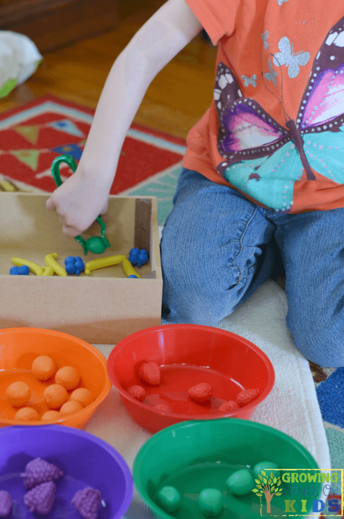 5 fun activities for pincer grasp practice with preschoolers.